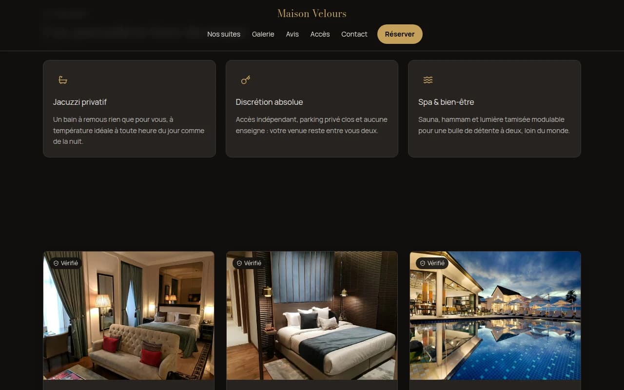 Page d'accueil du site de démonstration : trois points forts présentés côte à côte, jacuzzi privatif, discrétion et spa, puis trois hébergements en photo.