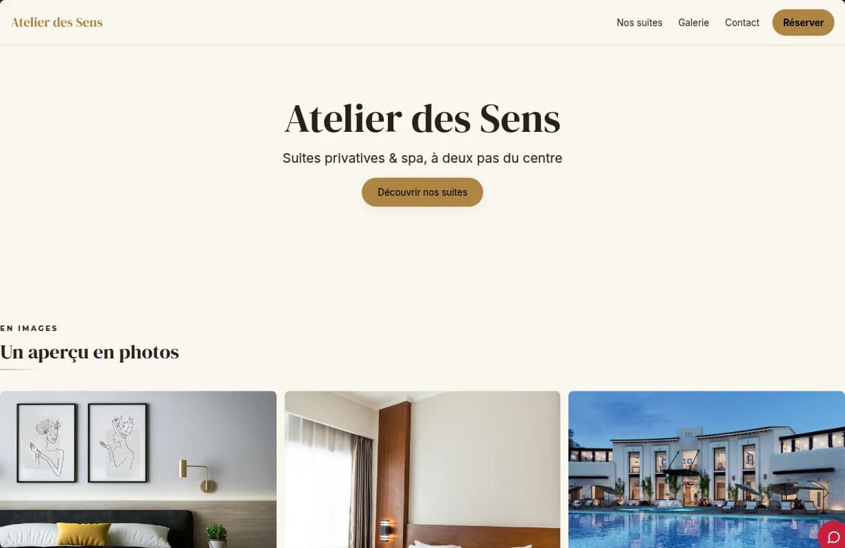 Le même site sous le modèle Photos d'abord : fond crème, nom de l'établissement en lettres brunes, et une galerie de trois grandes photos.