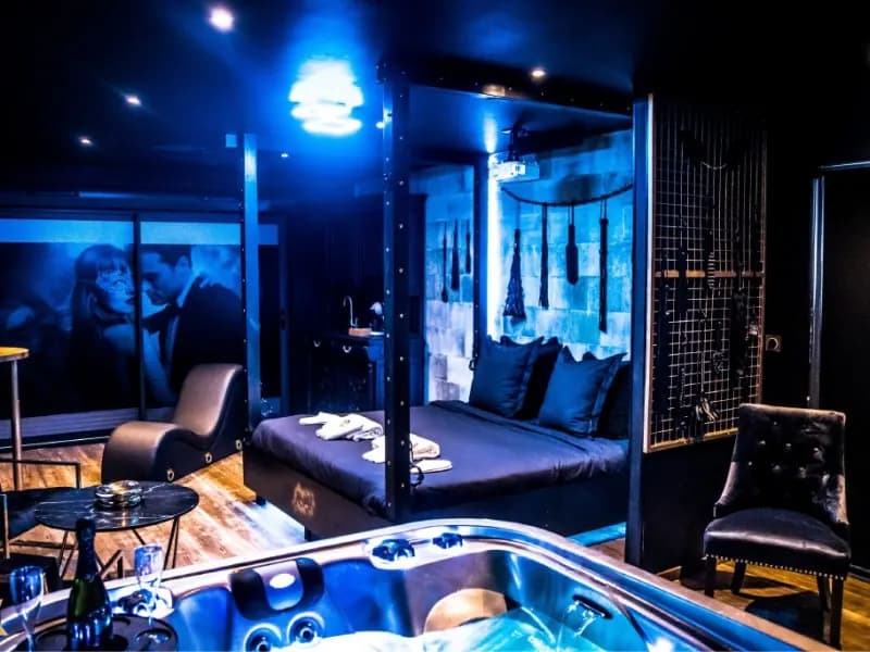 Chambre 50 Nuances plus sombres - Very Good Trip