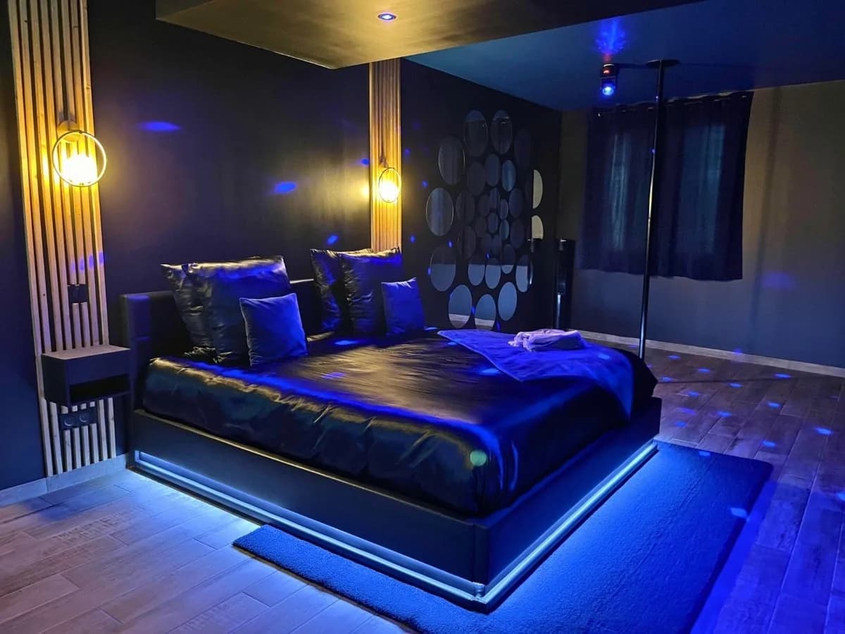 Suite Casanova - Doux Bleu Jeux · photo 1