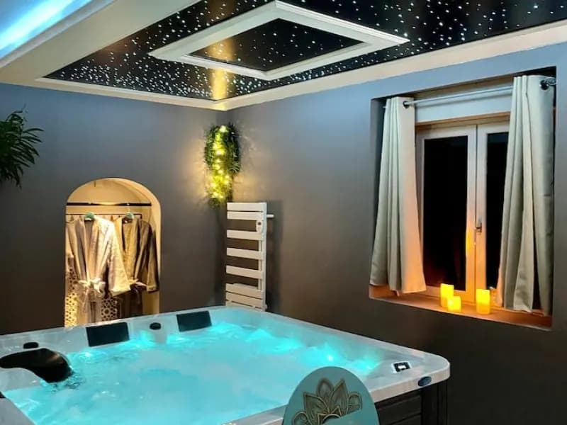 Love room avec jacuzzi - Mille et un Spa