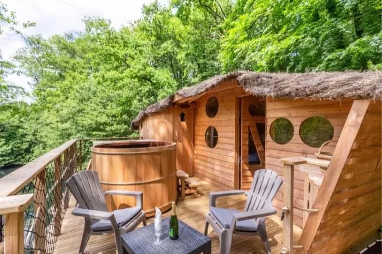 Domaine des Vaulx - Cabane Prague Spa · photo 1