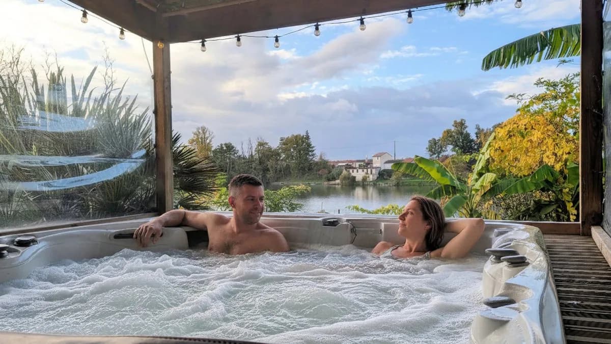 Gîte La Belle Des Rives - La Cabane Flottante · photo 1