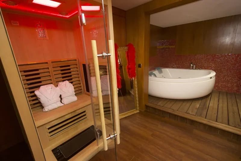 VIP Paris Yacht hôtel - Suite Amour