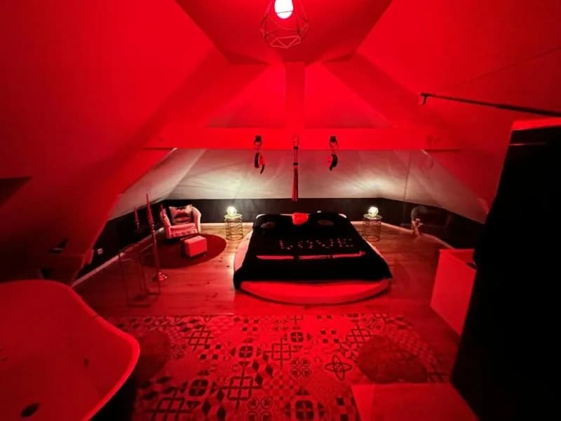 La Redroom - Red Room 2 · photo 1